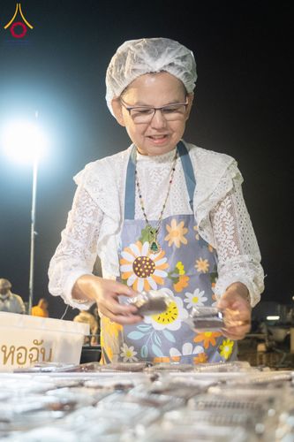 ภาพ No.298432:วันที่ 20 มกราคม พ.ศ. 2569 พิธีถวายภัตตาหารเป็นสังฆทาน แด่พระธรรมยาตรา ณ อนุสรณ์สถานบางปลา วัดบางปลา อำเภอบางเลน จังหวัดนครปฐม ในโครงการธรรมยาตรา กตัญญูบูชา มหาปูชนียาจารย์ พระมงคลเทพมุนี(สด จนฺทสโร) พระผู้ปราบมาร อนุสรณ์สถาน 7 แห่ง ปีที่ 14