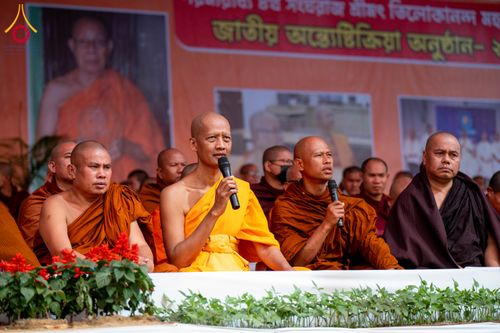 ภาพ No.280160:วันที่ 19 ธันวาคม พ.ศ. 2568 พิธีชำระร่าง พระติโลกานันทะ มหาเถโร  พระสังฆราชองค์ที่ 4 แห่งเทือกเขาจิตตะกอง  ประเทศบังกลาเทศ