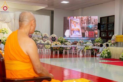 ภาพ No.314939:วันอาทิตย์ที่ 22 มีนาคม พ.ศ. 2569 พิธีบำเพ็ญกุศล คุณพ่อณรงค์ จินตมากุล  สิริอายุ 99 ปี 11 เดือน โยมบิดา พระครูปลัดรัตนวีรวัฒน์ (รังสฤษดิ์ อิทฺธิจินตโก) ที่ปรึกษาเจ้าคณะจังหวัดปทุมธานี เจ้าอาวาสวัดพระธรรมกาย  ณ ห้องปลูกศรัทธา 2 วัดพระธรรมกาย ปทุมธานี