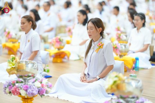 ภาพ No.310671:วันอาทิตย์ที่ 22 กุมภาพันธ์ พ.ศ. 2569 พิธีถวายโคมมาฆประทีป ณ ห้องแก้วสารพัดนึก 2 วัดพระธรรมกาย จ.ปทุมธานี