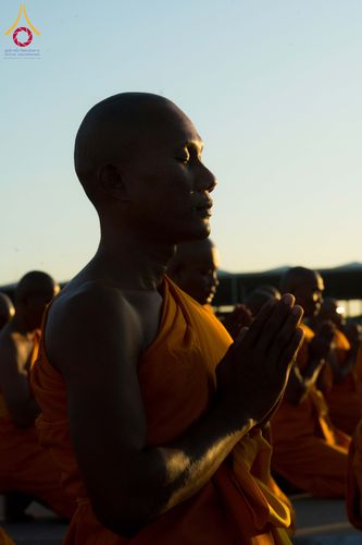 ภาพ No.285255:วันจันทร์ที่ 15 ธันวาคม พ.ศ.2568  บันทึกภาพหมู่ประวัติศาสตร์ โครงการบรรพชาอุปสมบทหมู่  รุ่นบูชาธรรมมหาปูชนียาจารย์ ประจำปี 2568 ณ ลานธรรมมหาธรรมกายเจดีย์ วัดพระธรรมกาย