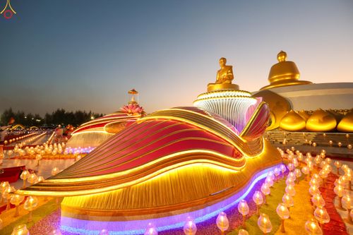 ภาพ No.302288:วันที่ 23 มกราคม พ.ศ. 2569 พิธีจุดประทีปธรรมถวายเป็นพุทธบูชา (ภาพชุดที่ 2) และบูชาธรรมมหาปูชนียาจารย์  ณ อนุสรณ์สถานลำดับที่ 5 สถานที่เผยแผ่วิชชาธรรมกายครั้งแรก อนุสรณ์สถานบางปลา วัดบางปลา อำเภอบางเลน จังหวัดนครปฐม ในโครงการธรรมยาตรา กตัญญูบูชา มหาปูชนีย