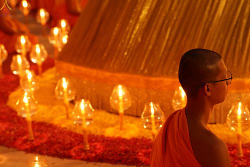 ภาพ No.302895:วันที่ 24 มกราคม พ.ศ. 2569 พิธีจุดประทีปธรรมถวายเป็นพุทธบูชา  และบูชาธรรมมหาปูชนียาจารย์  ณ อาคารธรรมยาตรา กตัญญูบูชามหาปูชนียาจารย์  ตรงข้ามวัดปากน้ำภาษีเจริญ จ.กรุงเทพมหานคร ในโครงการธรรมยาตรา กตัญญูบูชา มหาปูชนียาจารย์ พระมงคลเทพมุนี(สด จนฺทสโร) พระผู