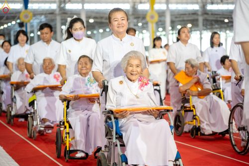 ภาพ No.318622:วันอาทิตย์ต้นเดือนที่ 5 เมษายน พ.ศ.2569 พิธีทอดผ้าป่าสมทบมหาสังฆทาน 40,000 กว่าวัดทั่วประเทศ ณ สภาธรรมกายสากล วัดพระธรรมกาย