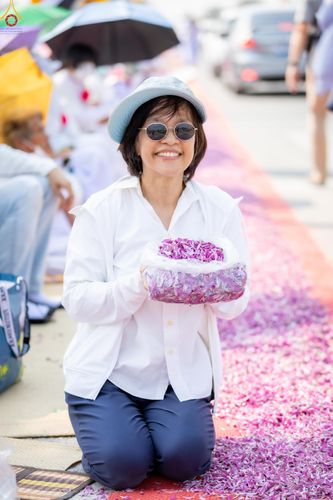 ภาพ No.299355:วันที่ 18 มกราคม พ.ศ. 2569 พิธีต้อนรับพระธรรมยาตรา ณ อนุสรณ์สถานลำดับที่ 5 สถานที่เผยแผ่วิชชาธรรมกายครั้งแรก อนุสรณ์สถานบางปลา วัดบางปลา อำเภอบางเลน จังหวัดนครปฐม ในโครงการธรรมยาตรา กตัญญูบูชา มหาปูชนียาจารย์ พระมงคลเทพมุนี(สด จนฺทสโร) พระผู้ปราบมาร อนุส