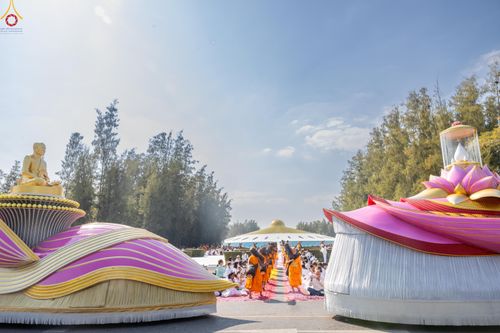 ภาพ No.305871:วันที่ 25 มกราคม พ.ศ. 2569 พิธีต้อนรับพระธรรมยาตรา วัดพระธรรมกาย(ภาพชุดที่ 3) ในโครงการธรรมยาตรา กตัญญูบูชา มหาปูชนียาจารย์ พระมงคลเทพมุนี(สด จนฺทสโร) พระผู้ปราบมาร อนุสรณ์สถาน 7 แห่ง ปีที่ 14