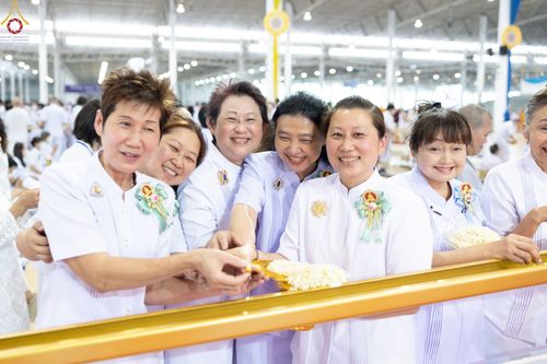 ภาพ No.77103:พิธีหล่อพระบรมพุทธเจ้า ในวันมาฆบูชา อาทิตย์ต้นเดือนที่ 6 มีนาคม พ.ศ. 2566 ณ วัดพระธรรมกาย จ.ปทุมธานี