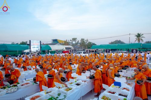 ภาพ No.109273:พิธีถวายภัตตาหารเป็นสังฆทาน แด่คณะพระธรรมยาตราฯ วันที่ 10 มกราคม พ.ศ. 2567 ณ อนุสรณ์สถานคลองบางนางแท่น อ.สามพราน จ.นครปฐม