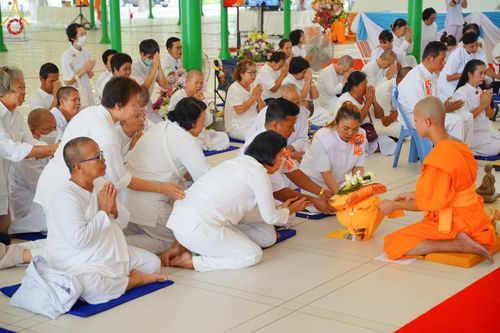 ภาพ No.136369:พิธีอุปสมบทสามเณรเตรียมสถาบันธรรมชัย รุ่นที่ 21 ณ โบสถ์พระไตรปิฏก วัดพระธรรมกาย วันเสาร์ที่ 4 พฤษภาคม พ.ศ.2567