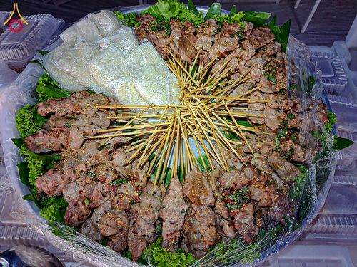 ภาพ No.200294:พิธีถวายภัตตาหารเป็นสังฆทาน แด่พระธรรมยาตรา ณ อนุสรณ์สถานบางปลา วัดบางปลา อำเภอบางเลน จังหวัดนครปฐม ในโครงการธรรมยาตรา กตัญญูบูชา มหาปูชนียาจารย์ พระมงคลเทพมุนี(สด จนฺทสโร) พระผู้ปราบมาร อนุสรณ์สถาน 7 แห่ง ปีที่ 13 วันที่ 23 มกราคม พ.ศ. 2568