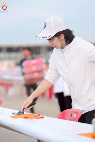 ภาพ No.219168:วันที่ 19-21 เมษายน พ.ศ. 2568 การเตรียมงานในลานธรรม , วิหารคด เพื่องานวันคุ้มครองโลก 22 เมษายน พ.ศ. 2568