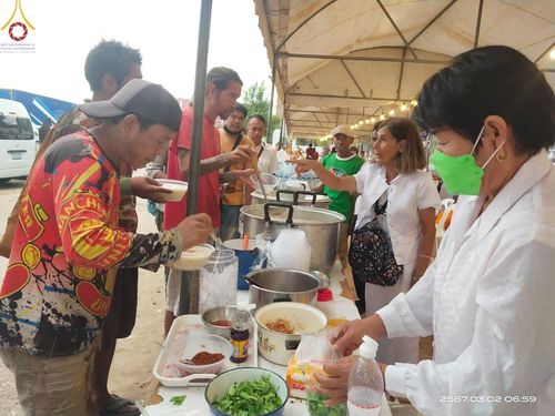 ภาพ No.126865:V.30 เต็มที่ เพื่อโคราช การเตรียมงาน ปฏิบัติงาน และเก็บงาน ของเจ้าหน้าที่หน่วยงานต่างๆ ทุกภาคส่วน เพื่อพิธีทำบุญเมืองนครราชสีมา ฉลอง 556 ปี ตักบาตรพระ 10,000 รูป ในวันเสาร์ที่ 2 มีนาคม พ.ศ.2567 ณ อนุสาวรีย์ท้าวสุรนารี จ.นครราชสีมา จัดโดย คณะสงฆ์จังหวัดนค