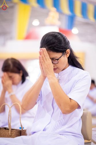 ภาพ No.123113:พิธีตักบาตร และพิธีบูชาข้าวพระ ในวันอาทิตย์ต้นเดือนที่ 4 กุมภาพันธ์ พ.ศ. 2567 ณ วัดพระธรรมกาย จ.ปทุมธานี