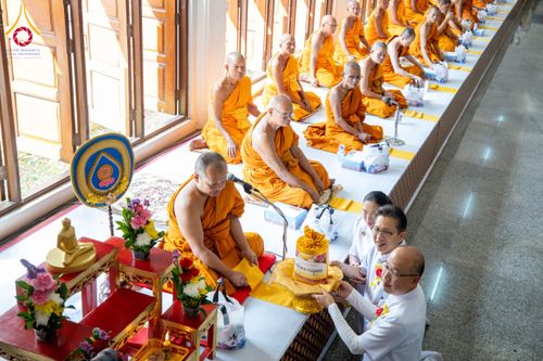 ภาพ No.204728:พิธีทอดผ้าป่าทำนุบำรุงศาสนสถาน ณ วัดเกิดการอุดม ตำบลคลองสาม อำเภอคลองหลวง จังหวัดปทุมธานี ในโครงการธรรมยาตรา กตัญญูบูชา มหาปูชนียาจารย์ พระมงคลเทพมุนี(สด จนฺทสโร) พระผู้ปราบมาร อนุสรณ์สถาน 7 แห่ง ปีที่ 13 วันที่ 30 มกราคม พ.ศ. 2568