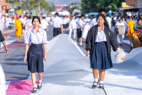 ภาพ No.185668:V.47 เบื้องหลังของเบื้องหน้า งานตักบาตรพระ 10,000 รูป ณ จ.กาญจนบุรี วันที่ 20-21 ธันวาคม พ.ศ. 2567