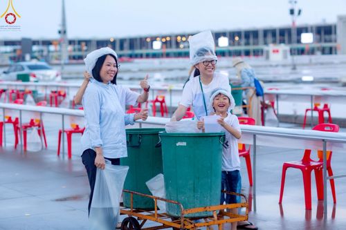 ภาพ No.218716:วันพฤหัสบดีที่ 17 เมษายน พ.ศ. 2568 การเตรียมงานในลานธรรม , สภาธรรมกายสากล , วิหารคด  เพื่องานวันคุ้มครองโลก 22 เมษายน พ.ศ. 2568