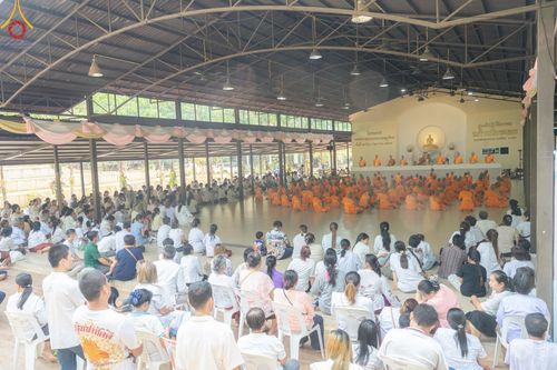 ภาพ No.135144: พิธีบรรพชาสามเณร  พิธีตักบาตรฉลองสามเณรใหม่ วันที่ 1 เมษายน พ.ศ.2567 ในโครงการบรรพชาสามเณรฟื้นฟูพระพุทธศาสนาทั่วไทย ณ ศูนย์ปฏิบัติธรรมแก้วเมืองเลย
