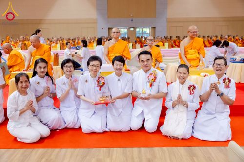 ภาพ No.272965:วันอาทิตย์ที่ 23 พฤศจิกายน พ.ศ.2568 พิธีมุทิตาสักการะ พระมหาเถระและพระเถระ ประจำปีพุทธศักราช 2568 ณ ห้องแก้วสารพัดนึก 2 สภาธรรมกายสากล  วัดพระธรรมกาย