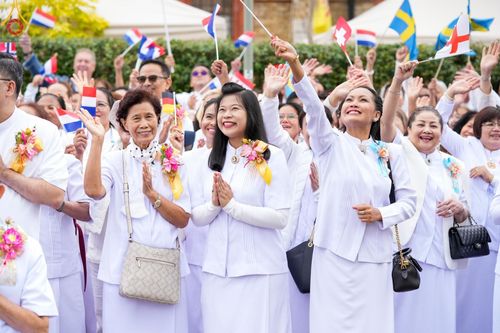 ภาพ No.142667:พิธีพัทธสีมา ประดิษฐานลูกนิมิตมหาสมบัติ สถาปนาอุโบสถวัดพระธรรมกายลอนดอน บูชาธรรม 80 ปี หลวงพ่อธัมมชโย วันเสาร์ที่ 22 มิถุนายน พ.ศ. 2567