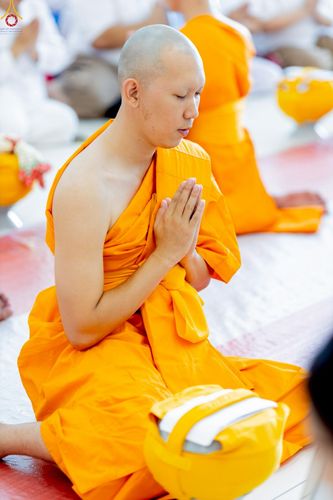 ภาพ No.229243:วันเสาร์ที่ 14 มิถุนายน พ.ศ. 2568 พิธีบรรพชา , พิธีถวายบาตร , พิธีอุปสมบท ในโครงการบรรพชาอุปสมบทหมู่ ผู้บริหารรุ่นที่ 15 และ อุดมศึกษา รุ่นที่ 52 ณ โบสถ์พระไตรปิฎก วัดพระธรรมกาย