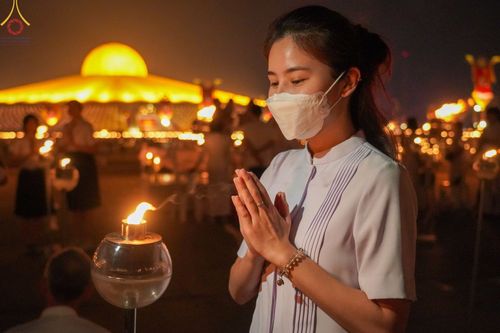 ภาพ No.77288:พิธีจุดมาฆประทีป ในวันมาฆบูชา อาทิตย์ต้นเดือนที่ 6 มีนาคม พ.ศ. 2566 ณ วัดพระธรรมกาย อ.คลองหลวง จ.ปทุมธานี