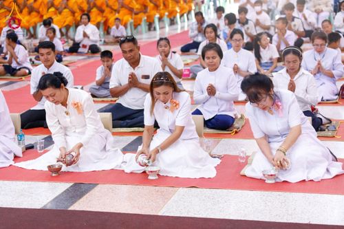 ภาพ No.200118:พิธีทอดผ้าป่าทำนุบำรุงศาสนสถาน ณ วัดบางไผ่นารถ ตำบลบางไทรป่า อำเภอบางเลน จังหวัดนครปฐม ในโครงการธรรมยาตรา กตัญญูบูชา มหาปูชนียาจารย์ พระมงคลเทพมุนี(สด จนฺทสโร) พระผู้ปราบมาร อนุสรณ์สถาน 7 แห่ง ปีที่ 13 วันที่ 22 มกราคม พ.ศ. 2568