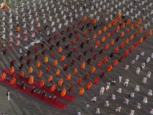 ภาพ No.124850:พิธีเวียนประทักษิณและจุดมาฆประทีป ในวันมาฆบูชา เสาร์ที่ 24 กุมภาพันธ์ พ.ศ. 2567 ณ พระมหาธรรมกายเจดีย์ วัดพระธรรมกาย