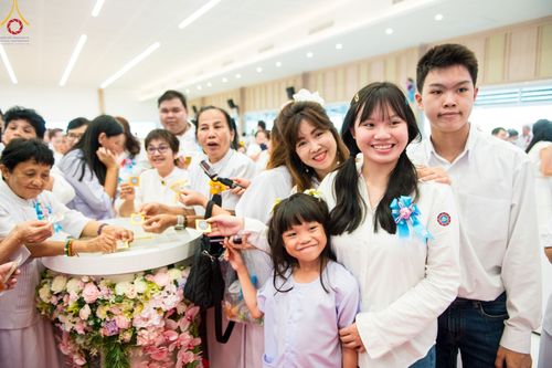 ภาพ No.128952:พิธีทอดผ้าป่าฉลองมหารัตนเจดีย์สิริปทุมสวรรค์ ณ ศูนย์ปฏิบัติธรรมภาคใต้ อ.บางกล่ำ จ.สงขลา วันที่ 10 มีนาคม พ.ศ. 2567