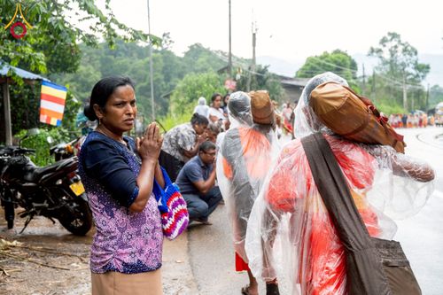 ภาพ No.226344:วันที่ 7-10 พฤษภาคม พ.ศ. 2568 โครงการเดินธรรมยาตรา สยาม-ลังกา ธรรมยาตรา ฉลองเทศกาลวิสาขบูชาแห่งชาติ ศรีลังกา บูชาธรรม 81 ปี หลวงพ่อธัมมชโย เมืองนูวราอิลิยา ประเทศศรีลังกา