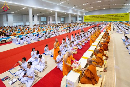 ภาพ No.185346:พิธีถวายมหาสังฆทาน 1,000 วัด ในวาระอายุวัฒนมงคล 84 ปี หลวงพ่อทัตตชีโว วันอาทิตย์ที่ 22 ธันวาคม พ.ศ. 2567 ณ สภาธรรมกายสากล วัดพระธรรมกาย