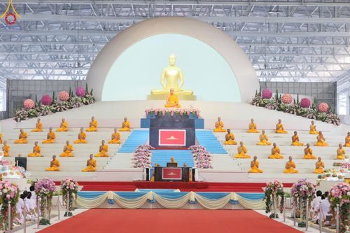 ภาพ No.205949:พิธีตักบาตร และ พิธีบูชาข้าวพระ ในวันอาทิตย์ต้นเดือน 2 กุมภาพันธ์ พ.ศ. 2568 ณ สภาธรรมกายสากล วัดพระธรรมกาย