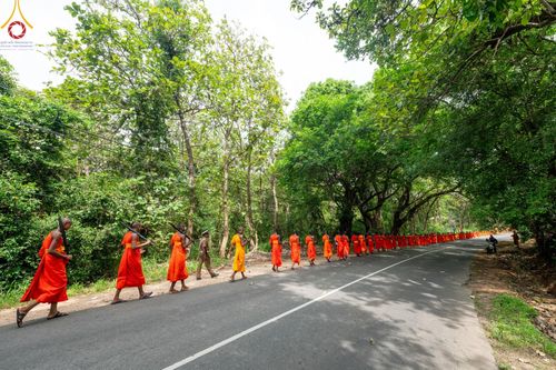 ภาพ No.139953:PhotoStory มหาศรัทธา ธรรมยาตราศรีลังกา EP.2 พิธีเปิดโครงการสยาม-ลังกา ธรรมยาตรา ฉลองเทศกาลวิสาขบูชาแห่งชาติ ศรีลังกา บูชาธรรม 80 ปีหลวงพ่อธัมมชโย เมื่อวันที่ 17 พฤษภาคม พ.ศ. 2567