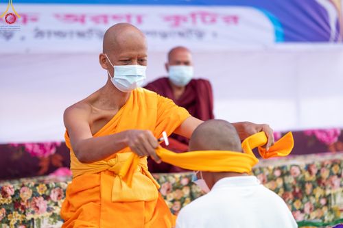 ภาพ No.130372:Photo Story ปฐมบรรพชาชาวพุทธมาร์มา Episode 3/5 วันที่ 9 กุมภาพันธ์ พ.ศ. 2567 ในโครงการบรรพชาสามเณร ครั้งแรกของชาวพุทธมาร์มา บังกลาเทศ ณ วัดธัมจักร อรัญกุฏิ เมืองรัมการ์ คาร์กาชารี บังกลาเทศ