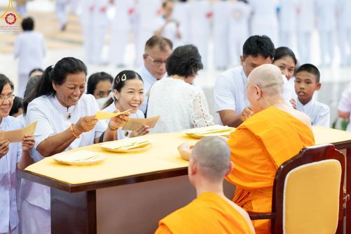 ภาพ No.151540:พิธีจุดเทียนใจ ไฟนิรันดร์ อนันตชัย ณ สภาธรรมกายสากล วัดพระธรรมกาย วันอาทิตย์ต้นเดือนที่ 1 กันยายน พ.ศ. 2567
