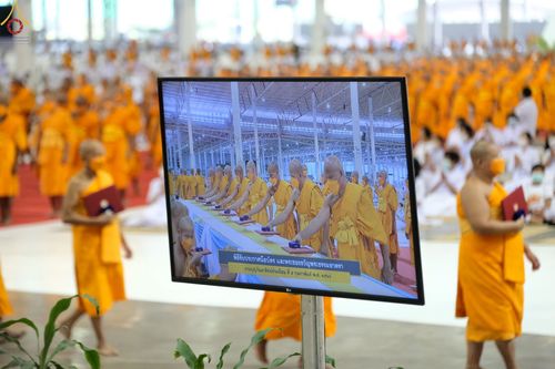ภาพ No.75650:วัดพระธรรมกายจัด งานบุญวันอาทิตย์ต้นเดือน  มีกิจกรรมดังนี้ พิธีตักบาตร, พิธีบูชาข้าวพระ พระธรรมยาตรารับประกาศนียบัตร โครงการธรรมยาตราฯ ปีที่ 11 ในวันที่ 5 กุมภาพันธ์ พ.ศ. 2566 ณ วัดพระธรรมกาย อ.คลองหลวง จ.ปทุมธานี