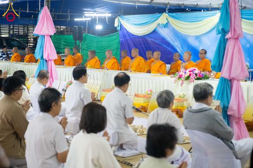 ภาพ No.291357:วันที่ 10 มกราคม พ.ศ. 2569 พิธีถวายภัตตาหารเป็นสังฆทาน แด่พระธรรมยาตรา ณ อนุสรณ์สถานคลองบางนางแท่น อ.สามพราน จ.นครปฐม ในโครงการธรรมยาตรา กตัญญูบูชา มหาปูชนียาจารย์ พระมงคลเทพมุนี(สด จนฺทสโร) พระผู้ปราบมาร อนุสรณ์สถาน 7 แห่ง ปีที่ 14