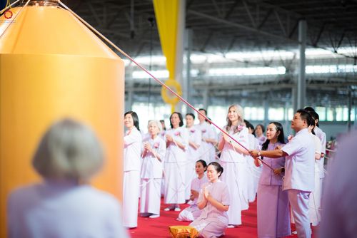 ภาพ No.286397:วันอาทิตย์ที่ 13 กรกฎาคม พ.ศ.2568 พิธีปฎิบัติธรรม และพิธีจุดเทียนใจ ไฟนิรันดร์ อนันตชัย ณ สภาธรรมกายสากล วัดพระธรรมกาย