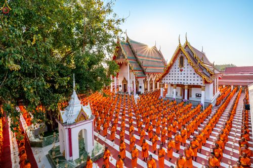 ภาพ No.293849:วันที่ 14 มกราคม พ.ศ. 2569 พิธีจุดประทีปถวายเป็นพุทธบูชา และบูชาธรรมมหาปูชนียาจารย์  ณ วัดสองพี่น้อง ต.ต้นตาล อ.สองพี่น้อง จ.สุพรรณบุรี ในโครงการธรรมยาตรา กตัญญูบูชา มหาปูชนียาจารย์ พระมงคลเทพมุนี(สด จนฺทสโร) พระผู้ปราบมาร อนุสรณ์สถาน 7 แห่ง ปีที่ 14