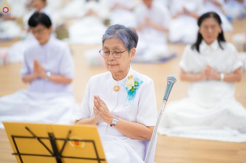 ภาพ No.280524:วันที่ 28 ธันวาคม พ.ศ.2568 พิธีถวายอุปกรณ์ทำความสะอาด ณ ห้องแก้วสารพัดนึก วัดพระธรรมกาย