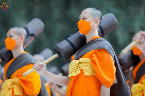 ภาพ No.106262:พระธรรมยาตราร่วมปฏิบัติธรรม และถ่ายภาพหมู่ประวัติศาสตร์ ในโครงการธรรมยาตรากตัญญูบูชา มหาปูชนียาจารย์ พระมงคลเทพมุนี(สด จนฺทสโร) พระผู้ปราบมาร  อนุสรณ์สถาน 7 แห่ง ปีที่ 12  วันที่ 4 มกราคม พ.ศ. 2567  ณ อนุสรณ์สถานมหาวิหารพระมงคลเทพมุนี จ.สุพรรณบุรี