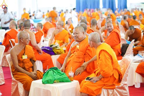 ภาพ No.85104:บรรยากาศการต้อนรับพระสังฆาธิการทั่วประเทศ และพิธีบูชาข้าวพระในวันสมาธิโลก วันอาทิตย์ต้นเดือนที่ 6 สิงหาคม พ.ศ. 2566 ณ สภาธรรมกายสากล วัดพระธรรมกาย