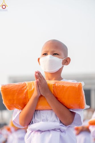 ภาพ No.79759:พิธีเวียนประทักษิณ ณ พระมหาธรรมกายเจดีย์ และพิธีวันทาเจดีย์ ในโครงการบรรพชาสามเณรฟื้นฟูพระพุทธศาสนาทั่วไทย วันเสาร์ที่ 8 เมษายน พ.ศ.2566