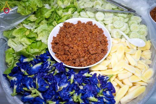 ภาพ No.300304:วันที่ 22 มกราคม พ.ศ. 2569 พิธีถวายภัตตาหารเป็นสังฆทาน แด่พระธรรมยาตรา ณ อนุสรณ์สถานบางปลา วัดบางปลา อำเภอบางเลน จังหวัดนครปฐม ในโครงการธรรมยาตรา กตัญญูบูชา มหาปูชนียาจารย์ พระมงคลเทพมุนี(สด จนฺทสโร) พระผู้ปราบมาร อนุสรณ์สถาน 7 แห่ง ปีที่ 14