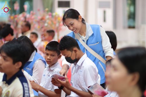 ภาพ No.298700:วันที่ 20 มกราคม พ.ศ. 2569 พิธีทอดผ้าป่าทำนุบำรุงศาสนสถาน ณ วัดไร่ขิง อ.สามพราน จ.นครปฐม ในโครงการธรรมยาตรา กตัญญูบูชา มหาปูชนียาจารย์ พระมงคลเทพมุนี(สด จนฺทสโร) พระผู้ปราบมาร อนุสรณ์สถาน 7 แห่ง ปีที่ 14