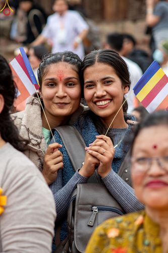 ภาพ No.77698:พิธีตัดปอยผมและปลงผมนาคธรรมทายาท ในโครงการบรรพชาสามเณรหมู่ ประเทศเนปาล วันที่ 11 มีนาคม พ.ศ.2566