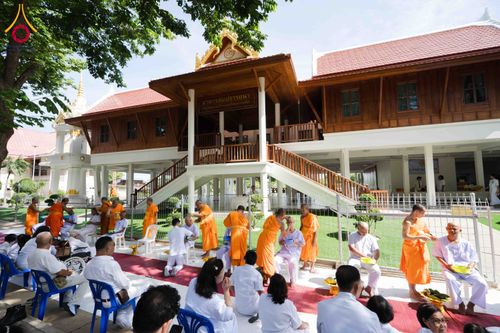 ภาพ No.341269:วันอาทิตย์ที่ 26 กรกฎาคม พ.ศ. 2569 ​โครงการอุปสมบทหมู่บูชาธรรมมหาปูชนียาจารย์ รุ่นที่ ๑ วัดกลางธนรินทร์ ต.บ้านแป้ง อ.พรหมบุรี จ.สิงห์บุรี