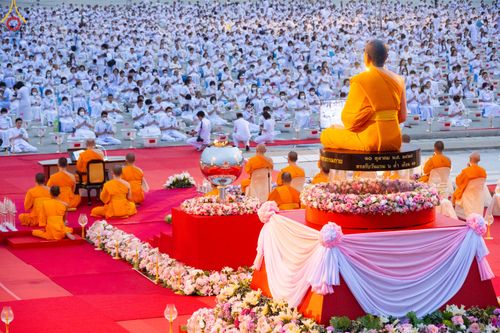 ภาพ No.90138:พิธีปลูกทรัพย์บานชื่น  เนื่องใน 139 ปี วันคล้ายวันเกิดด้วยรูปกายเนื้อ พระมงคลเทพมุนี (สด จนฺทสโร) พระผู้ปราบมาร วันอังคารที่ 10 ตุลาคม พ.ศ. 2566 ณ วัดพระธรรมกาย จ.ปทุมธานี