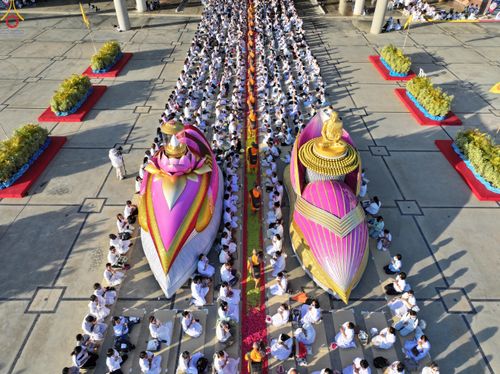 ภาพ No.279650:วันที่ 2 มกราคม พ.ศ.2569 พิธีต้อนรับพระธรรมยาตรา ครั้งที่ 1 ณ วัดพระธรรมกาย (วิหารหลวงปู่ - พระมหาธรรมกายเจดีย์)