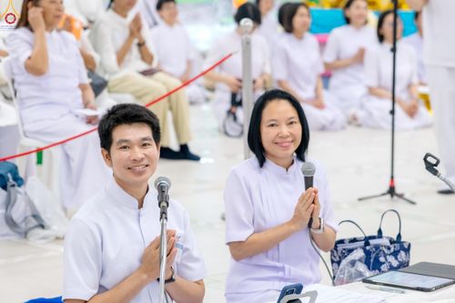 ภาพ No.330897:วันวิสาขบูชา อาทิตย์ที่ 31 พฤษภาคม พ.ศ.2569 พิธีบรรพชาสามเณรอุบาสก 11 ท่าน , พิธีถวายบาตรผ้าไตร และจตุปัจจัยไทยธรรม แด่สามเณร , พิธีอุปสมบทอุทิศชีวิต , พิธีกล่าวคำกัปปิยภัณฑ์  ณ อุโบสถพระไตรปิฎก วัดพระธรรมกาย จังหวัดปทุมธานี