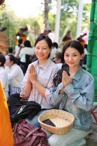 ภาพ No.304708:วันที่ 25 มกราคม พ.ศ. 2569 พิธีต้อนรับพระธรรมยาตรา (ภาพชุดที่ 2) รร.สามัคคีราษฏร์บำรุง-วัดพระธรรมกาย ในโครงการธรรมยาตรา กตัญญูบูชา มหาปูชนียาจารย์ พระมงคลเทพมุนี(สด จนฺทสโร) พระผู้ปราบมาร อนุสรณ์สถาน 7 แห่ง ปีที่ 14